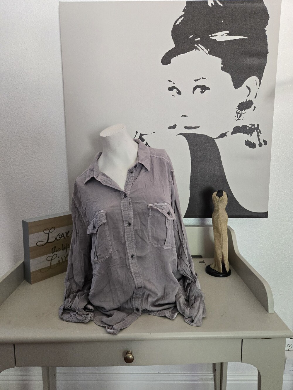 NWT Womens American Eagle Boyfriend Fit Light Gray Casual Button-Up Shirt XL